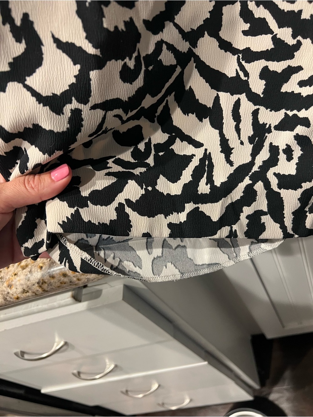 🩷4 for $35 🩷 Black and Cream Printed Women’s pants